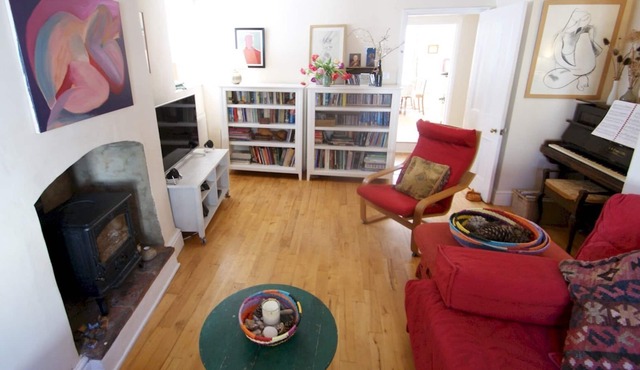 Pass the Keys | Arts and Crafts style cottage in beautiful village