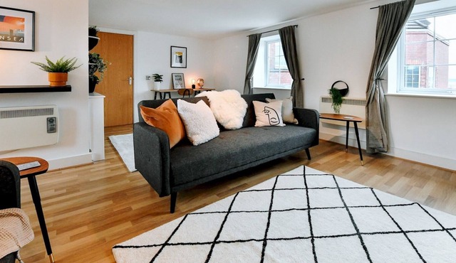 Pass the Keys | Bays Reach - Stylish 2 bed apartment with parking
