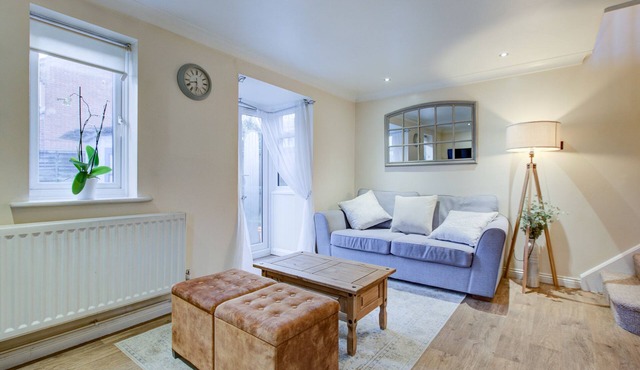 Pass the Keys | Beautiful Cosy Home