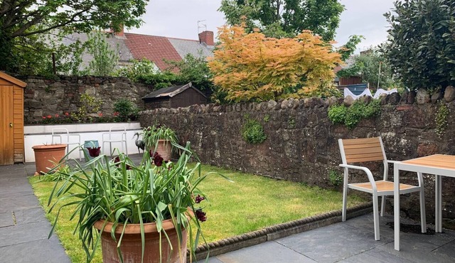 Pass the Keys | Beautiful Edwardian 2 Bedroom House with Parking