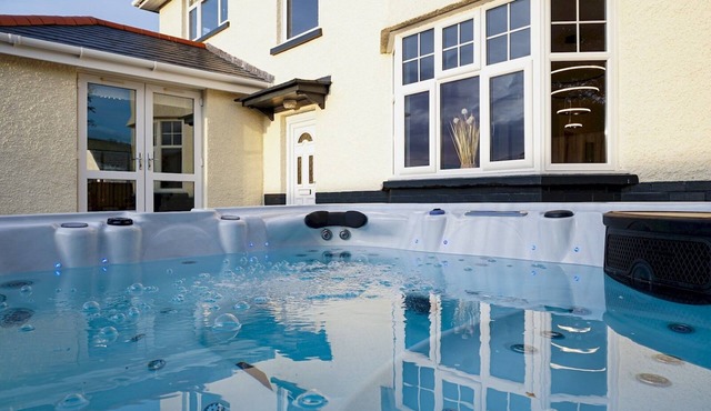 Pass the Keys | Breathtaking holiday home packed with amenities