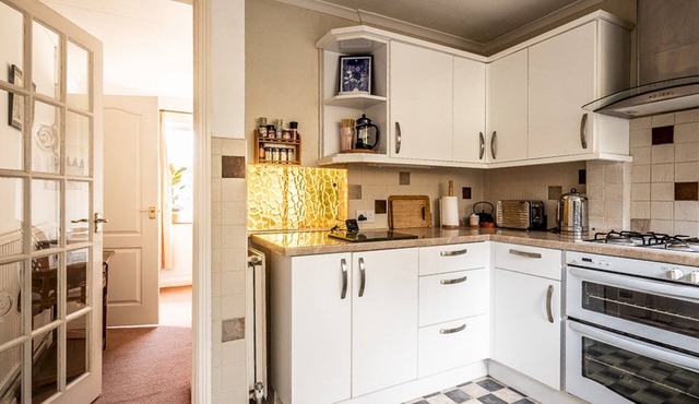 Pass the Keys | Bright and private home