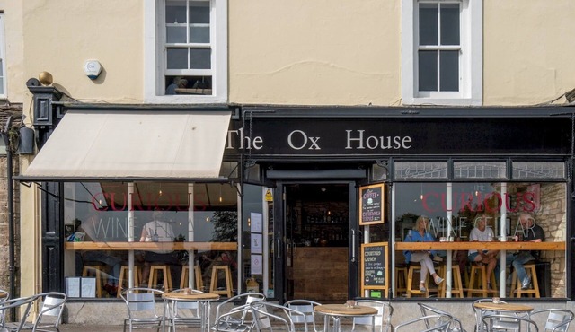 Pass the Keys | Delightful Millend Cottage | Parking | Patio