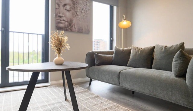 Pass the Keys | Deluxe Leeds Central - Panoramic Views