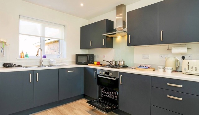 Pass the Keys | Elegant Townhouse with Garden| Wi-Fi | Work Space