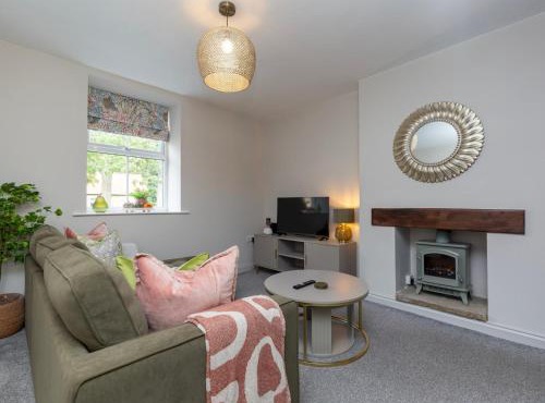 Pass the Keys Foxglove Cottage – Cosy Countryside Retreat