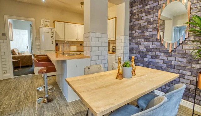 Pass the Keys | Large Family House near Lincoln