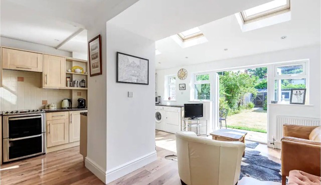 Pass the Keys | Lovely 3 Bedroom Garden Home in Oxford