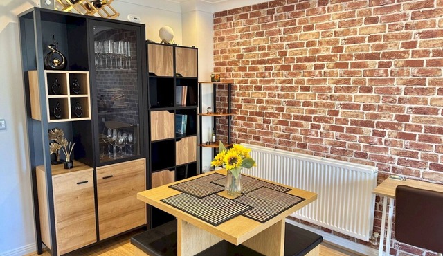 Pass the Keys | Modern Home- Ideal for Professionals| 5 mins to M4