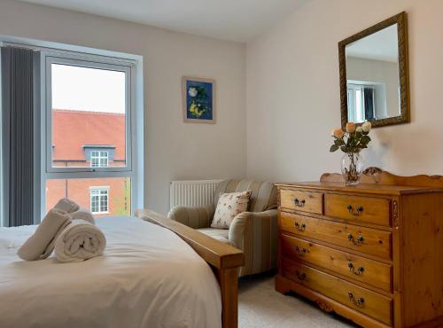 Pass the Keys Modern Penthouse Style Apartment in Haddenham
