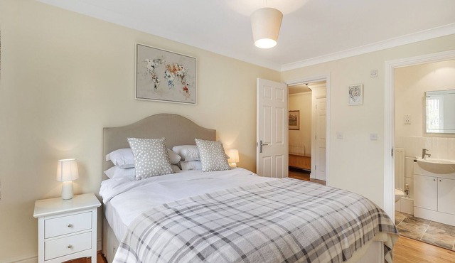 Pass the Keys | Perfectly located spacious flat