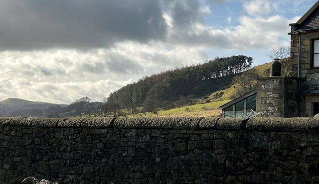 Pass the Keys | Rustic & Spacious Stone Cottage for 6 & Dogs