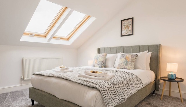 Pass the Keys | Spacious 5 BR great base for Liverpool Chester