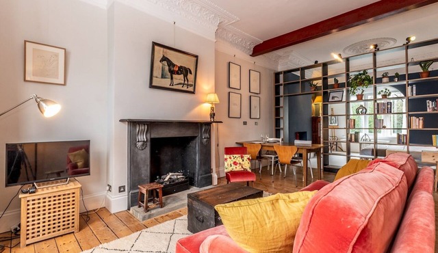 Pass the Keys | Spacious Designer Flat in Ladbroke Grove