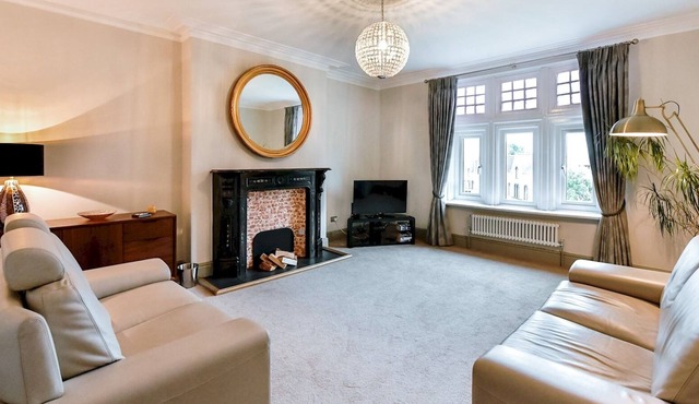 Pass the Keys | Stunning 2 bedroom apartment in Uplands