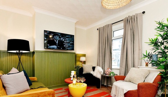 Pass the Keys | Stylish 2 Bed Home Close to City