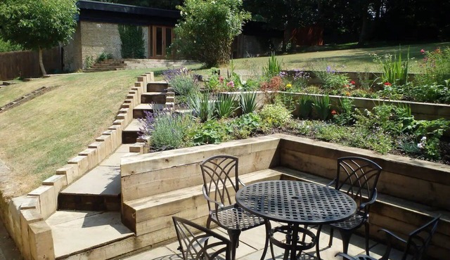 Pass the Keys | ★Tulip Tree Cottage★ Huge Garden+dog friendly