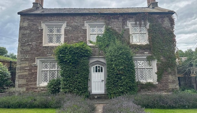 Pass the Keys | Ultimate retreat with pool and sauna