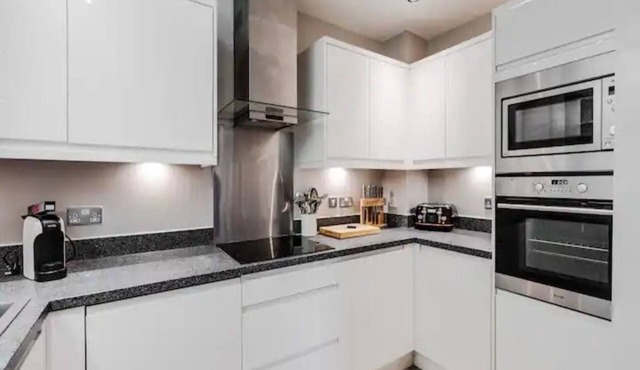 Pass the Keys | Unique Central Liverpool Penthouse