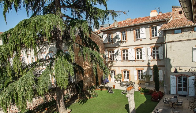 PASTELIER: 8 bedroom house - spa, hammam, swimming pool, garden