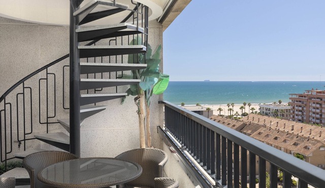 Patacona Sunrise Duplex II. Air Condition + Parking + Pool+ 4 Pax