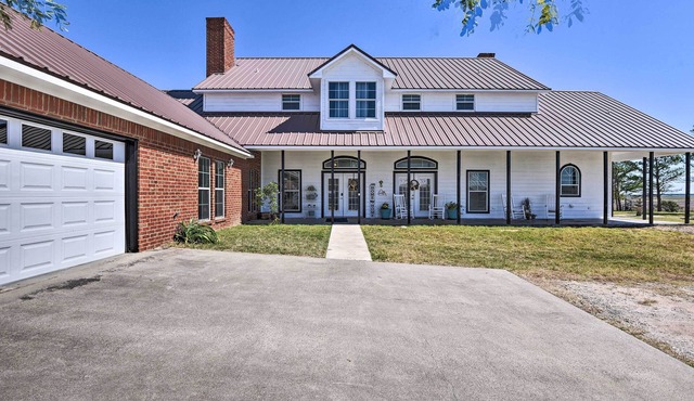 Patio & Covered Porch: Spacious Bellevue Home!