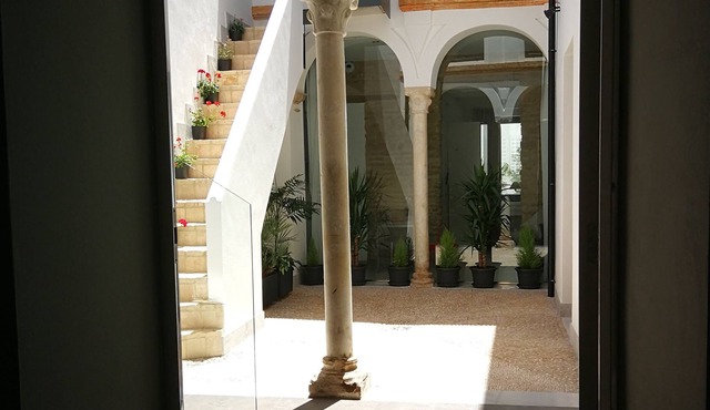 Patio de la Escalera, Santiago