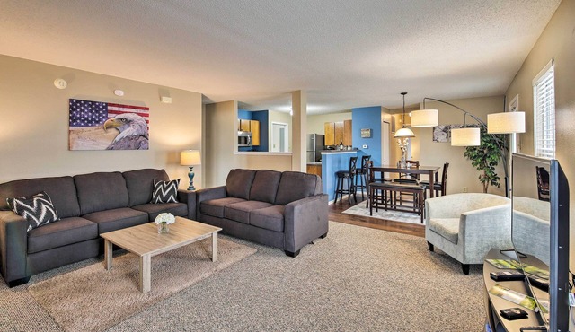 Patio Dining, 7 Mi to Purdue: Family Escape!