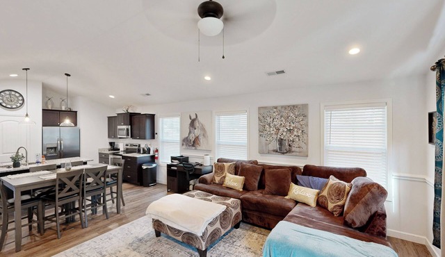 Patio & Fire Pit! Dog-Friendly Spartanburg Home