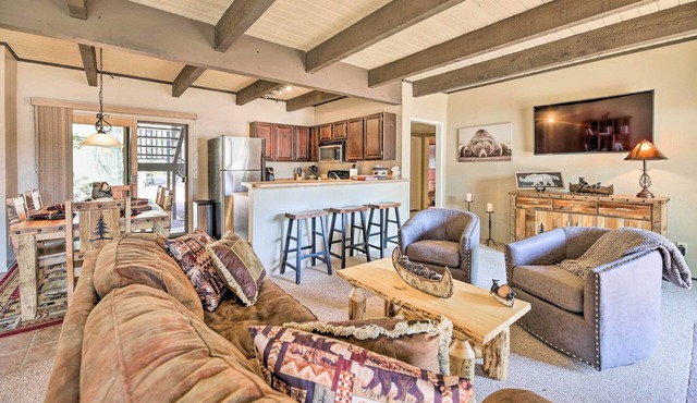 Patio & Fireplace: Country Club Pinetop Condo!
