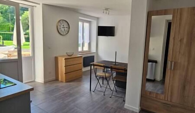 Patio - Grand 2 Pièces Avec Terrasse