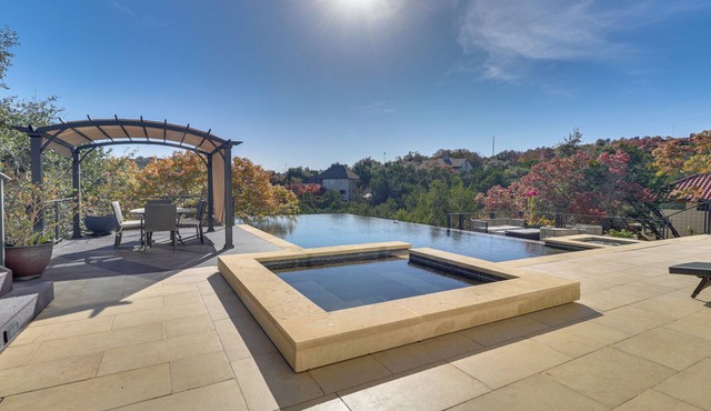 Patio, Pool & Views: Spacious Hill Country Getaway