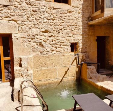 Patio y Calados Rioja Suites AT - Piscina en lago histórico & calados subterráneos