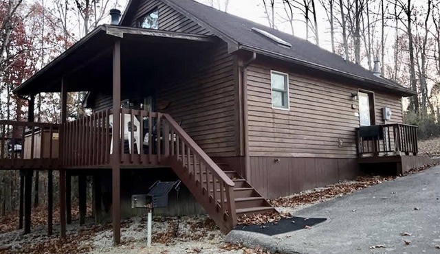 Patoka Lake Deluxe with Hot Tub #11 at Patoka 4 Seasons Resort