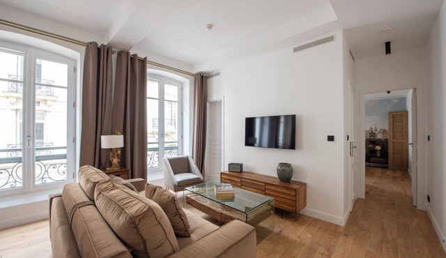 Patras, 4 stars, Luxury at 1 minute walk to the Champs-Elysées