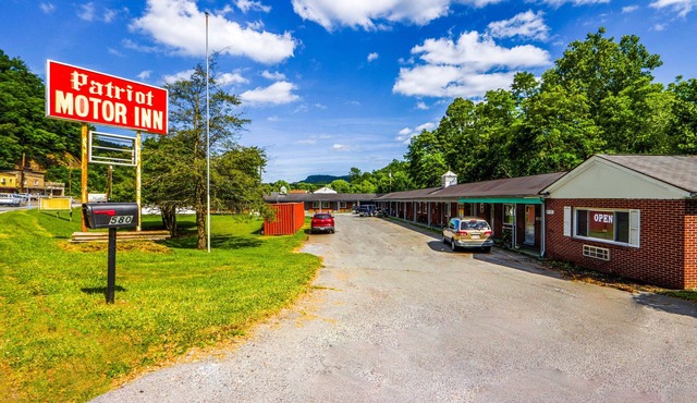 Patriot Inn Motel Beaver WV, by OYO