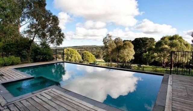 Patsy's Gate - Red Hill South