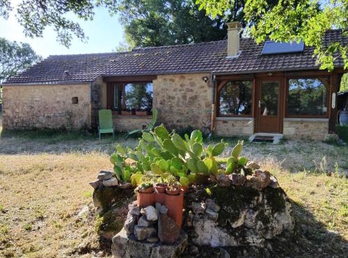 PAULAGITE de 2 à 4 pers, vue sur la Dordogne, proche de Padirac et Rocamadour