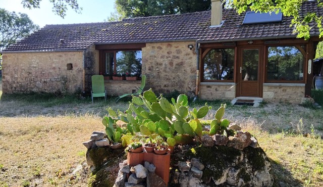 PAULAGITE for 2 to 4 people, view of the Dordogne, near Padirac and Rocamadour