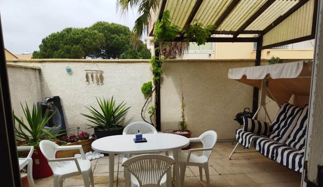 pavilion with terrace and garage 200m from the beach richelieu