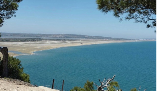Pavillon au la Franqui, a stone's throw from the sea.