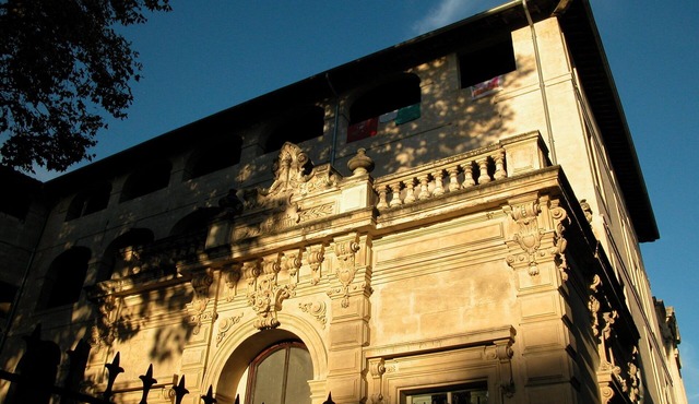 PAVILLON DES ARTS * HEART OF THE CITY, AIR CONDITIONING, TERRACE, PARKING.