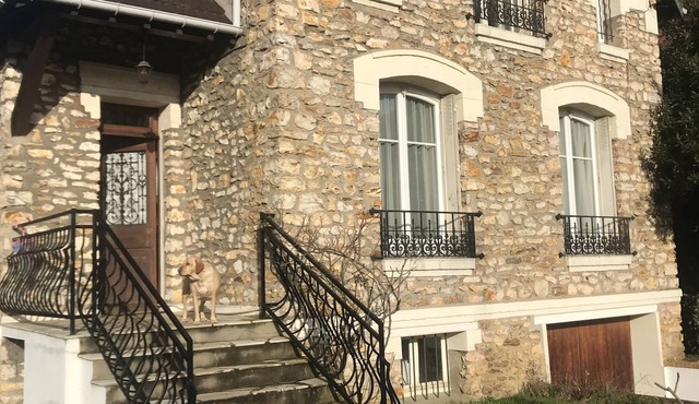 Pavillon en Meulière, Avec Joli Jardin Arboré, Barbecue, Animaux Acceptés