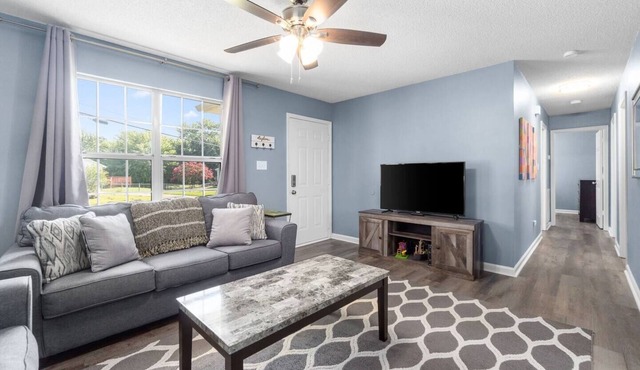 Paw-fect for pet lovers & thrill seekers