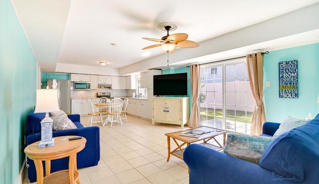 Pawleys Island Retreat - Golf Cart Included!