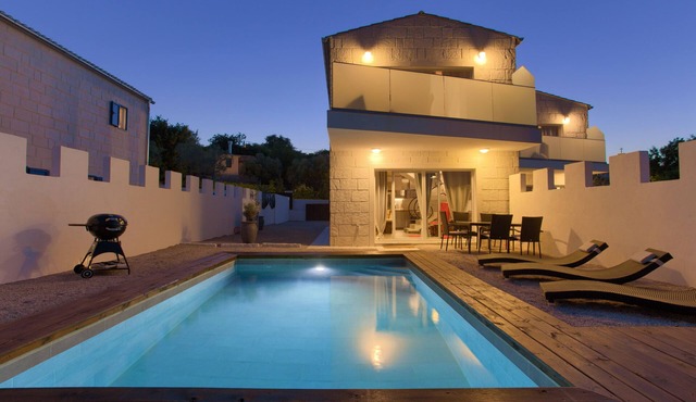 Pax House 2