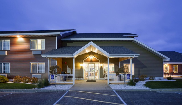 Paynesville Inn And Suites