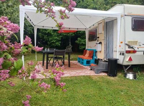 Pays de Joie - Caravan La Bohème