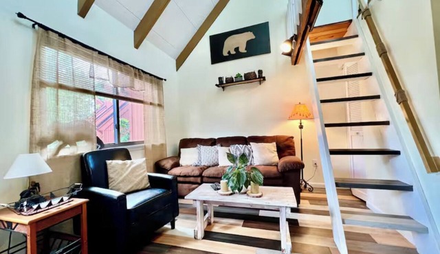 PC 25: Davis Condo, Quaint & efficient! A/C