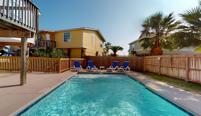 PC625 Private Pool, Golf Cart Included, Boat Parking, Pet Friendly